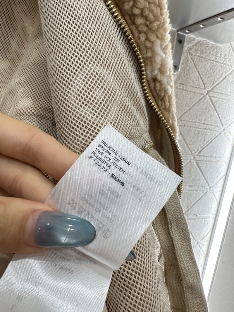 l0vis Vvtt0n outwear